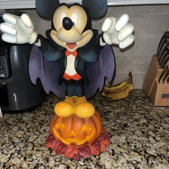 Disney Store 2000 Mickey vampireHalloween Decor ceramic 19 inches